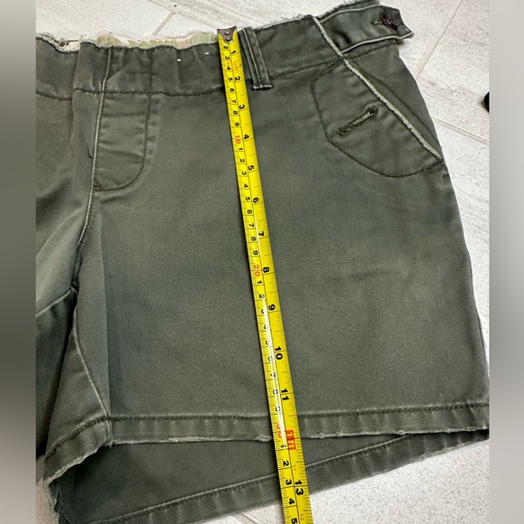 Old Navy Maternity Olive Green Women's Shorts, size 8 - Picture 3 of 6